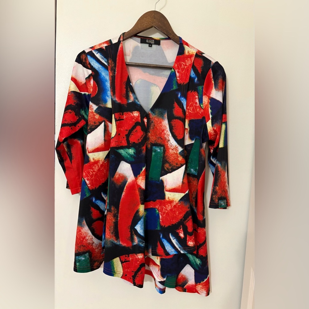 Lior Paris Abstract Print V-Neck Women’s Top in Red and Black Size M